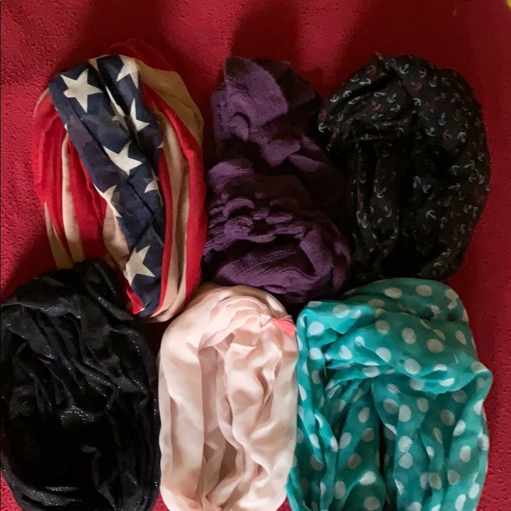 3/15$ fashion scarves bundle